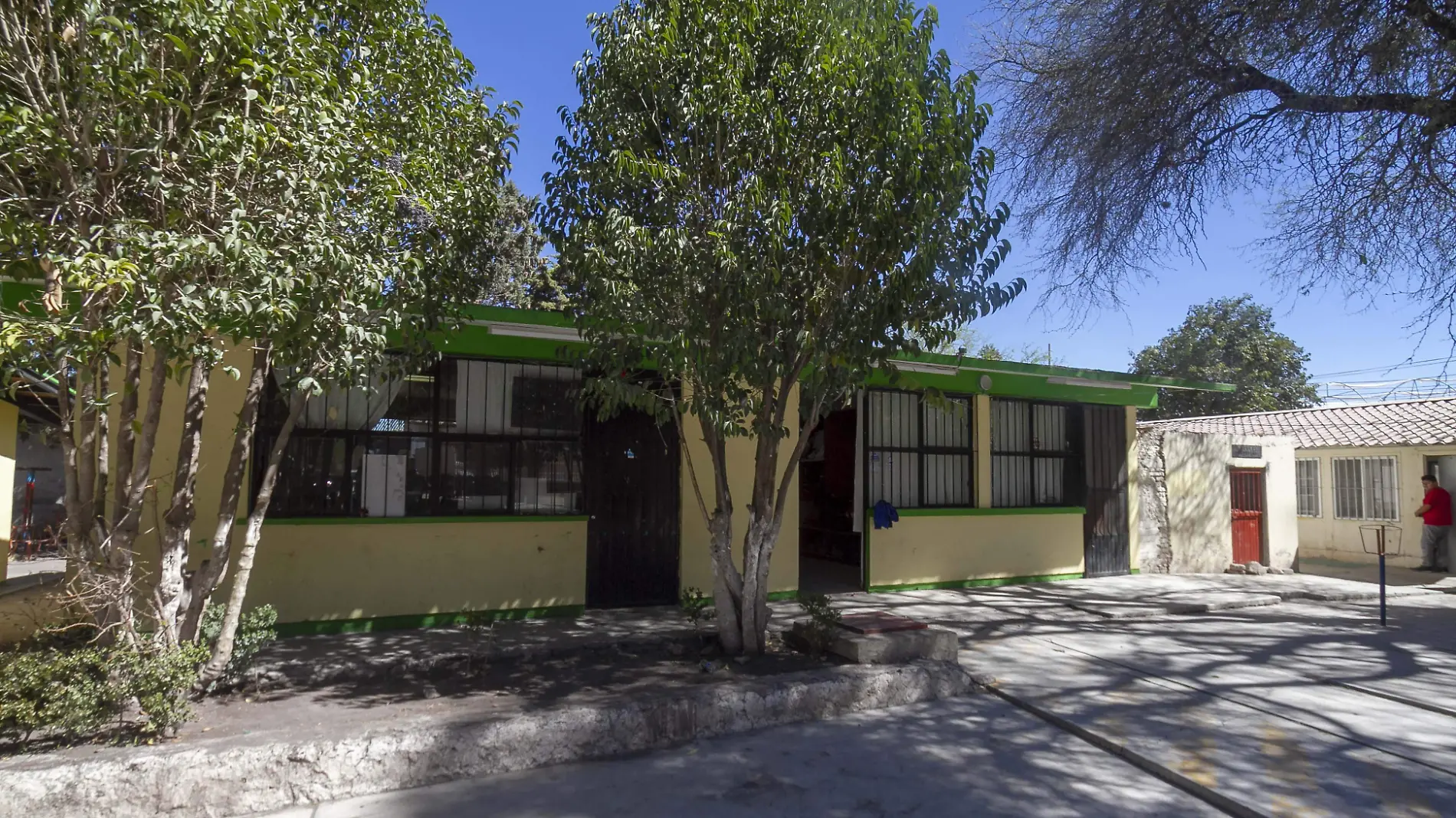 Asegura USEBEQ que con el programa de obra estatal se atienden las carencias que existen en las escuelas de Pedro Escobedo.  Foto César Ortiz.